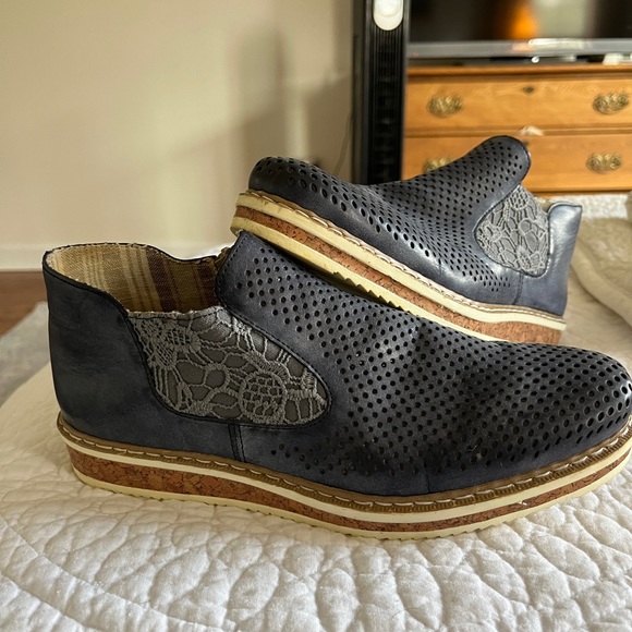 Blue Rieker flats - Picture 2 of 5